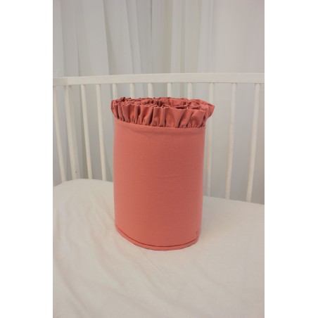 Salmon pink cot bumper with ruffles | Žirniukas