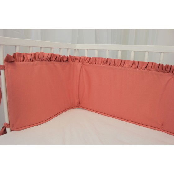 Salmon pink cot bumper with ruffles | Žirniukas