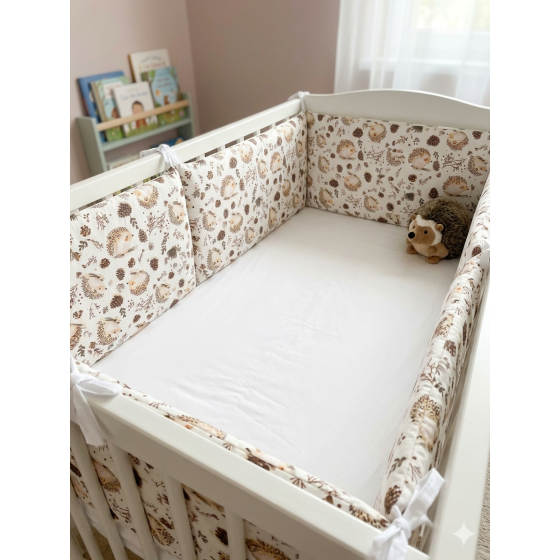 Hedgehog in the Forest cot bumper | Žirniukas